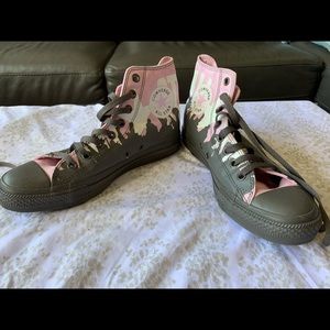 Grey/Pink Converse Sneakers